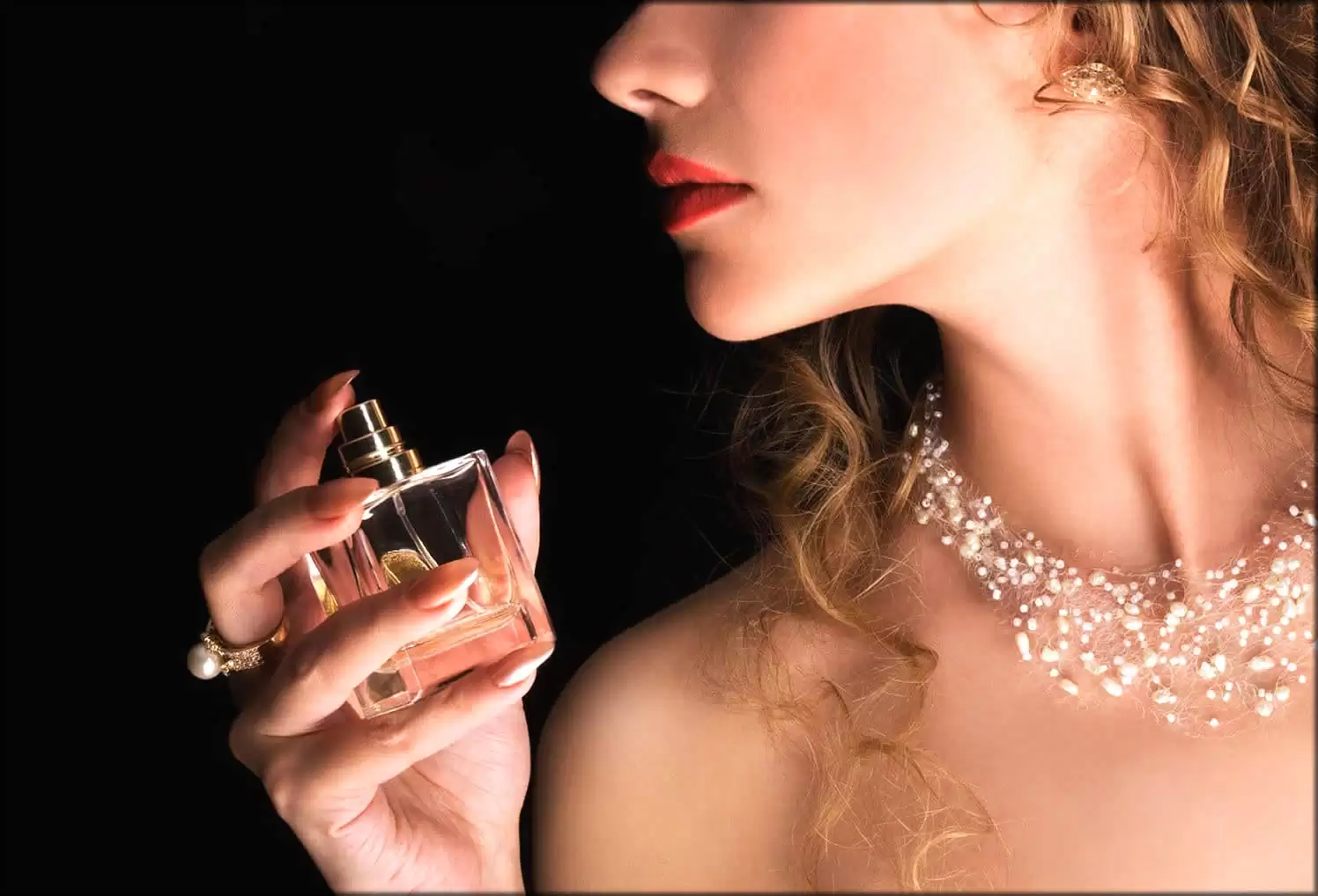What Are The Top Most Reasons To Buy Perfumes Online?